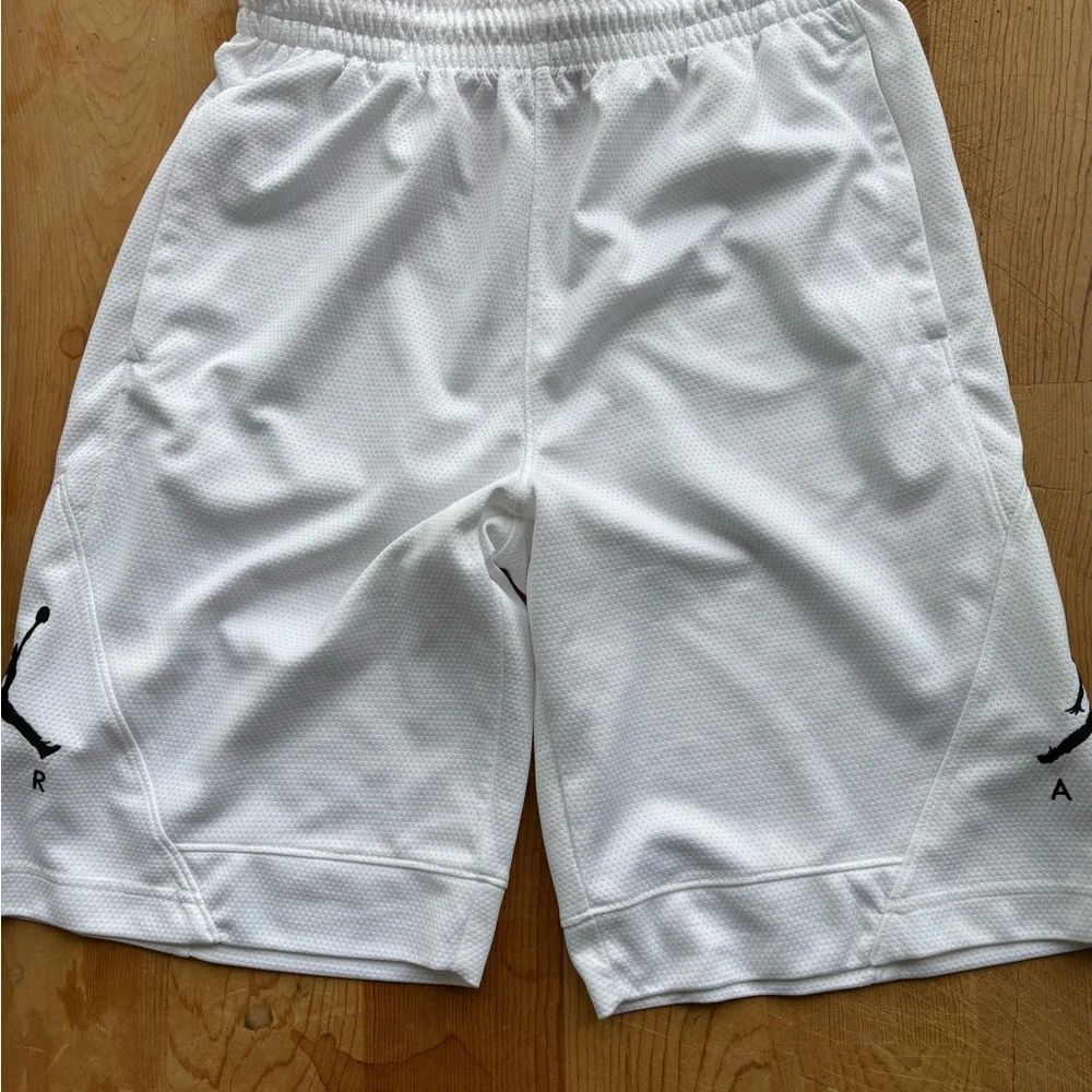 NWOT Vintage Air Jordan Nike basketball shorts white DRI-FIT size S read